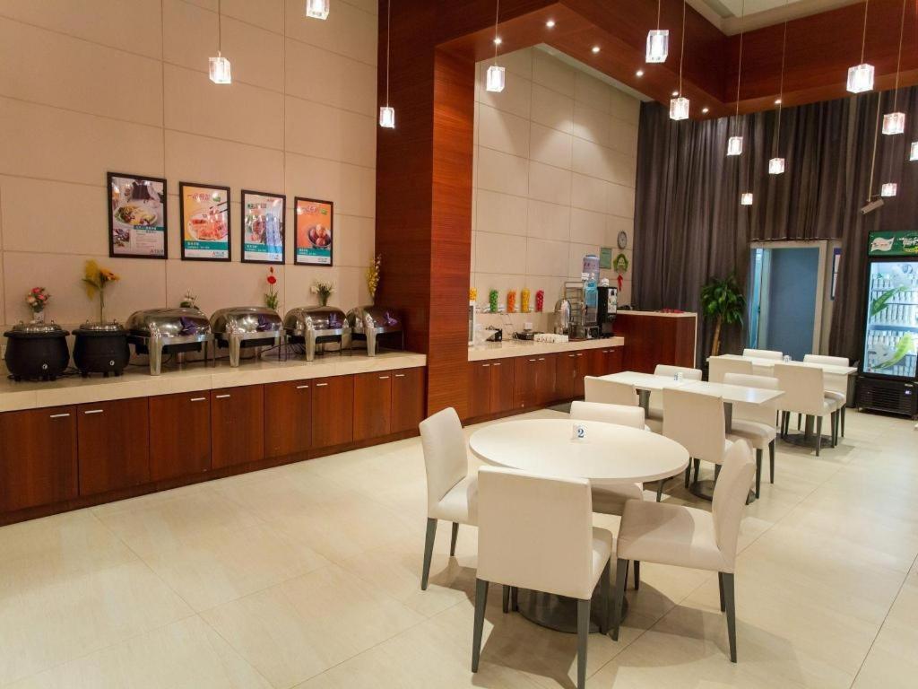 Jinjiang Inn Shanghai Lujiazui Экстерьер фото
